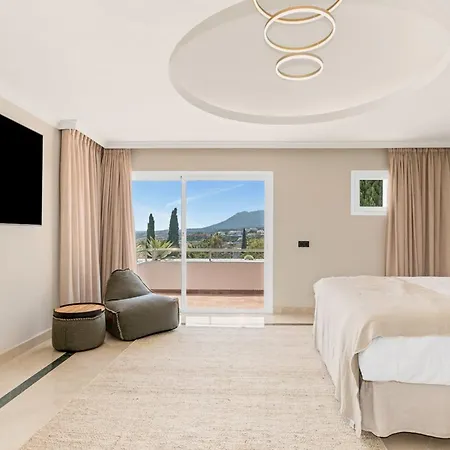 Villa About La Redonda *