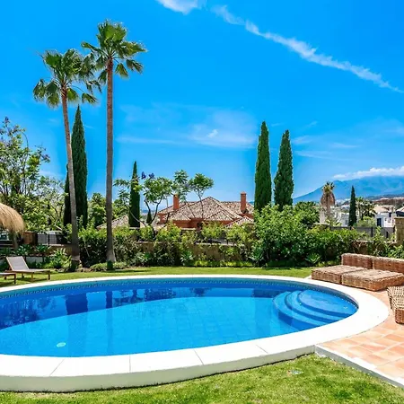 About La Redonda Villa *